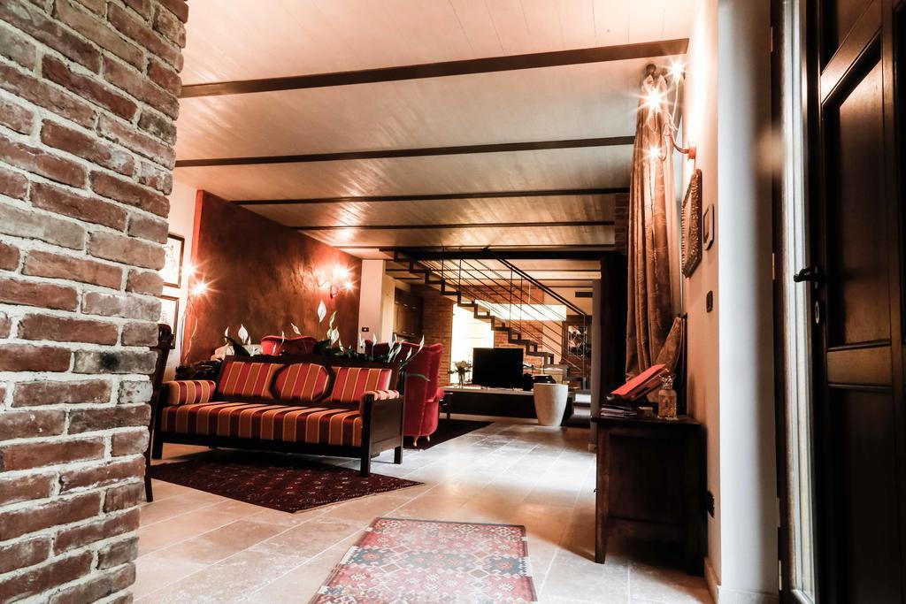 Cascina Cortine Bed & Breakfast Guarene Exterior foto