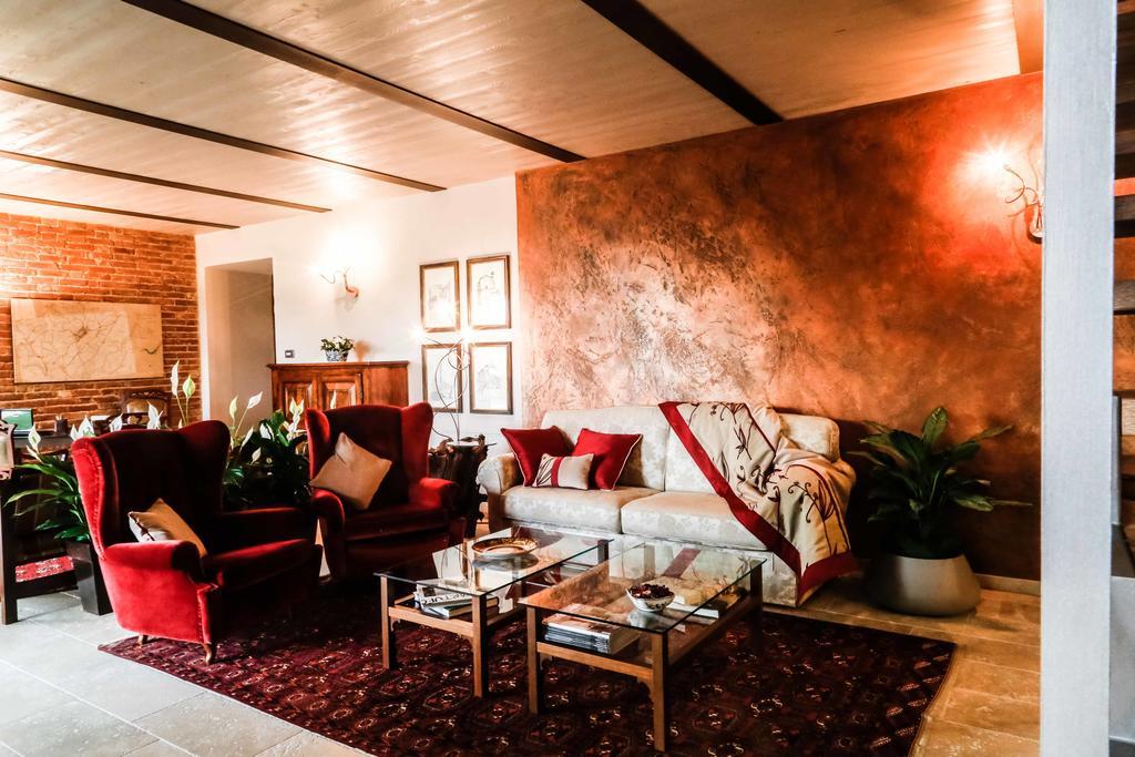 Cascina Cortine Bed & Breakfast Guarene Exterior foto