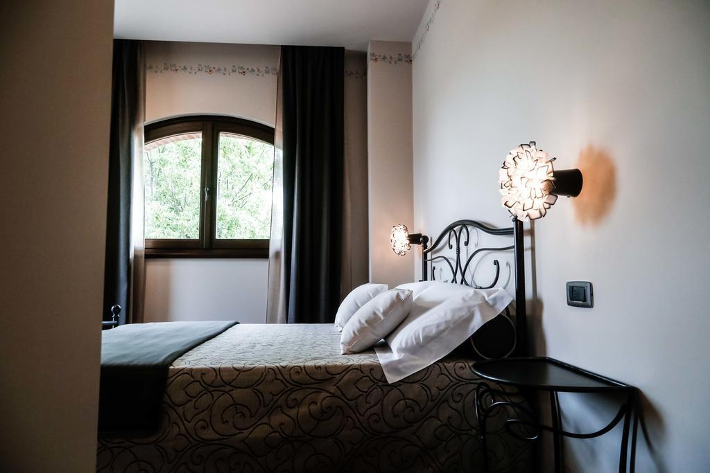 Cascina Cortine Bed & Breakfast Guarene Cameră foto