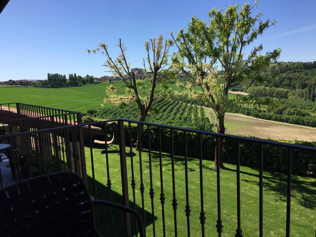 Cascina Cortine Bed & Breakfast Guarene Exterior foto