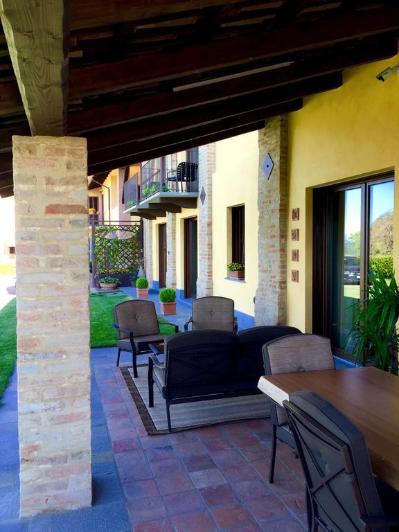 Cascina Cortine Bed & Breakfast Guarene Exterior foto